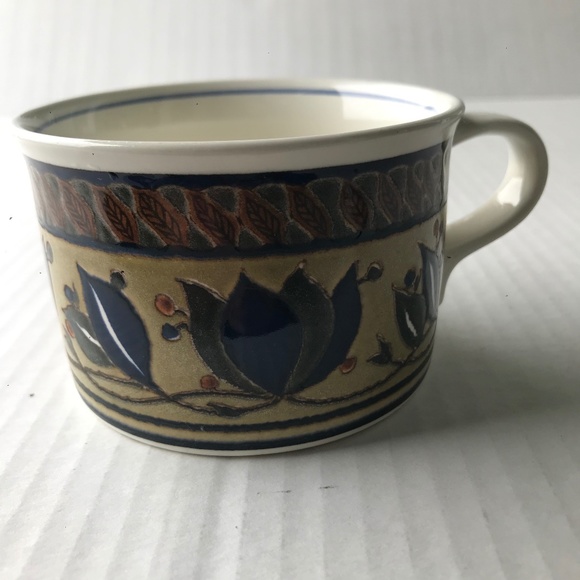 Set Of 3 Mikasa Intaglio “Arabella” Cups/Mugs And 3 Saucers - Picture 7 of 14